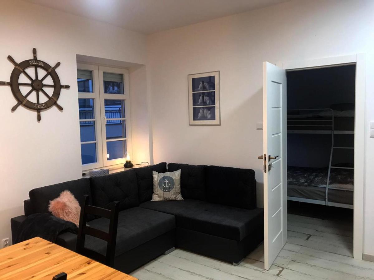 Апартаменты Apartament "Pod Dwiema Sowami" Свиноуйсьце Экстерьер фото