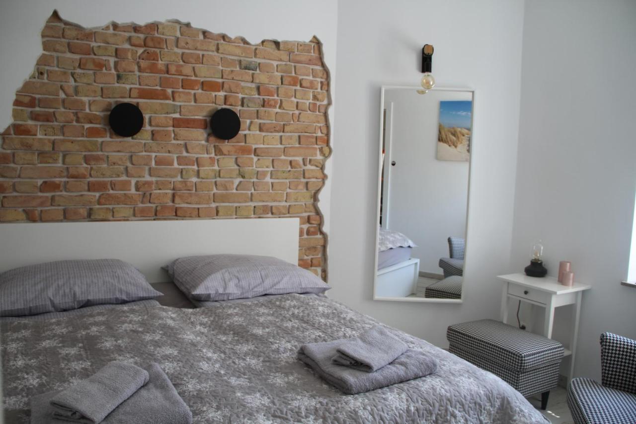 Апартаменты Apartament "Pod Dwiema Sowami" Свиноуйсьце Экстерьер фото